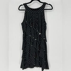 WHITE HOUSE BLACK MARKET BLACK TIERED DRESS NWOT PETITE WHITE FLOWERS FUN DRESS!